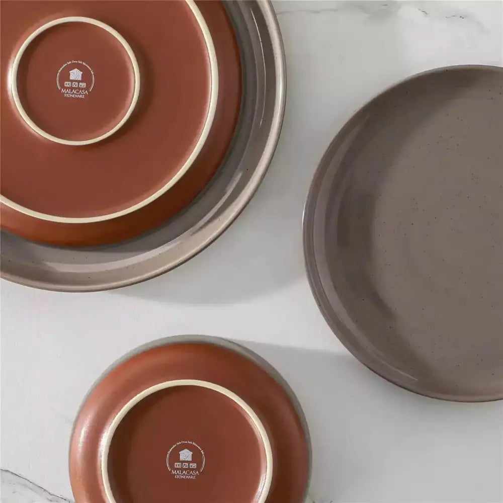 Runda bruna keramikkåpor med lätt kant för FORTUNA 18-delars servis