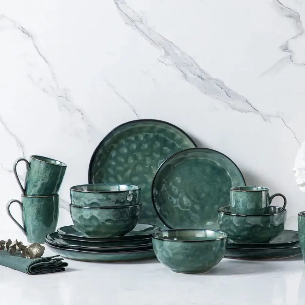 Dark teal hammered ceramic dinnerware set GEM Servis 32 delar med tallrikar, skålar och muggar