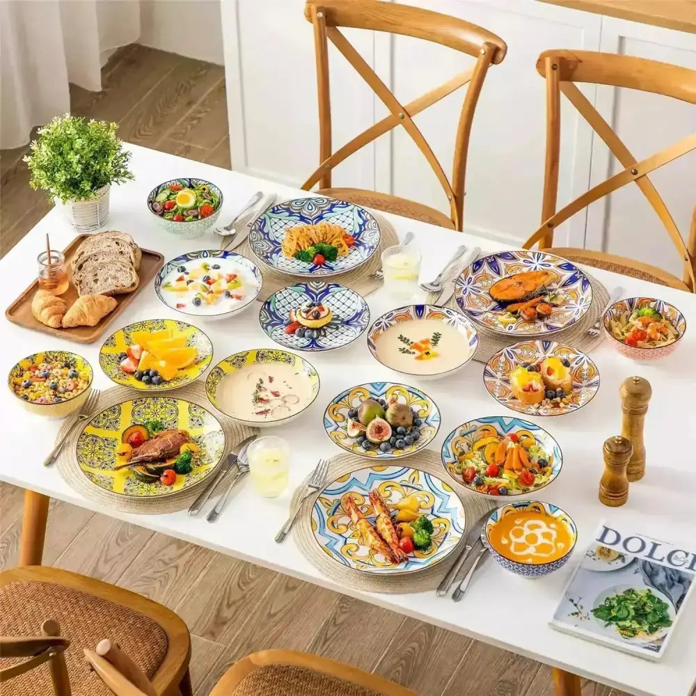 Intrikat mönstrad keramikkärlset JOKER Salladsskål i olika former och storlekar