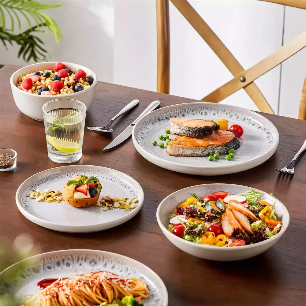 Keramiska tallrikar i rustik-chic stil för PIERRE - Servis - 16 delar