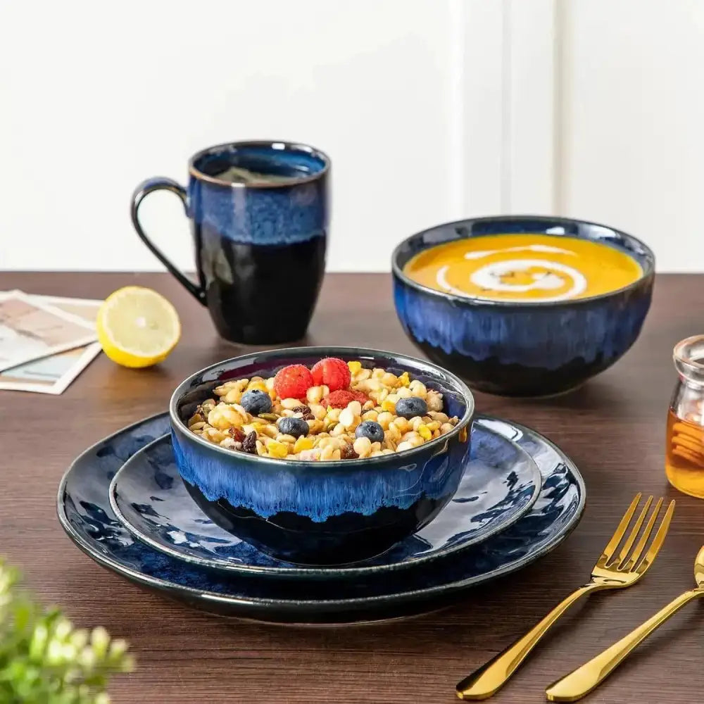 Blå och svart ombre keramikservis POSEIDON med 32 delar för elegant middagsupplevelse